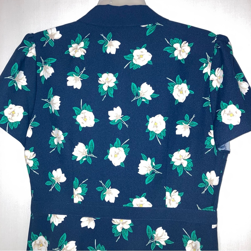 Draper James Faith Shirt Dress in Navy Magnolia, Size 10 - Picture 10 of 14
